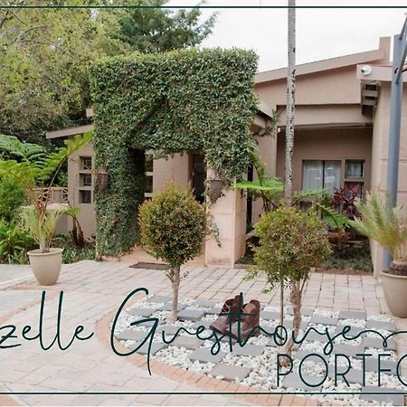 4 Gazelle Guesthouse Mbombela Exteriör bild